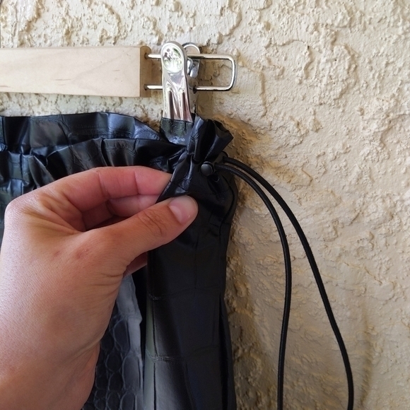 Nude black snake print crop‎ wideleg cinched waist - Picture 2 of 4